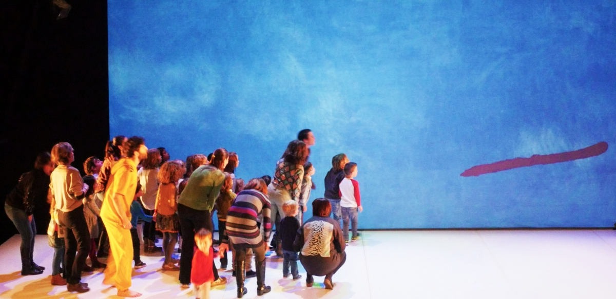 movimentilleng's tweet photo. Una bellíssima oportunitat per introduir la dansa als més petits! Simbiosi entre art i moviment amb el suport d’animació visual. Un espectacle esplèndid: MiraMiró de @Cia_Baal #movimentillenguatges https://t.co/24TWbqwBjL