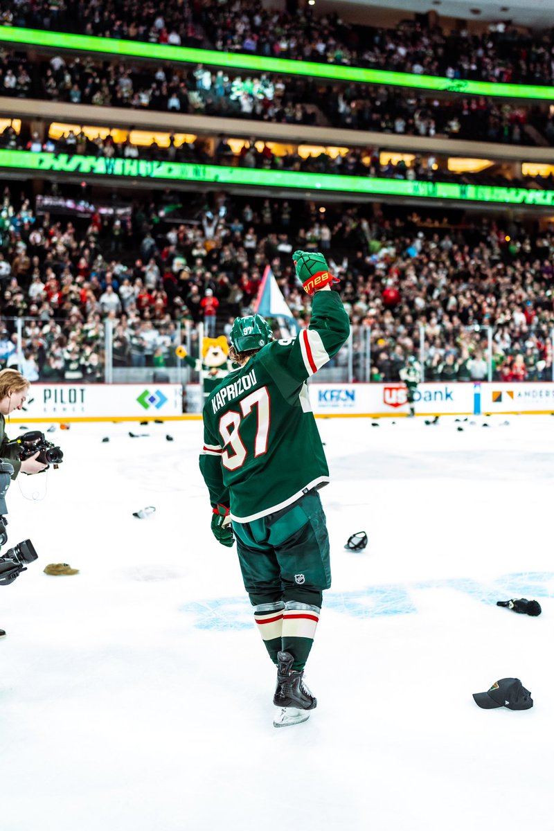 schmidtyphoto's tweet photo. There were so many moments from this season that I loved but can’t put into words, so, I’ll let the photos speak for themselves instead. Here are my favorites from the @mnwild’s 2022-2023 season #mnwild https://t.co/4iDCzfqYCv