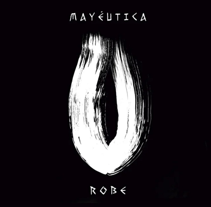 xavi84_'s tweet photo. Hoy cumple dos años el que, desde el día en que salió, se convirtió en mi disco favorito. El 30 de abril de 2021 se publicaba el tercer disco de los @Robe_Extremo: Mayéutica, la continuación de la ley innata y me apetece hacer un hilo sobre él👇👇 https://t.co/shILpDNJXn