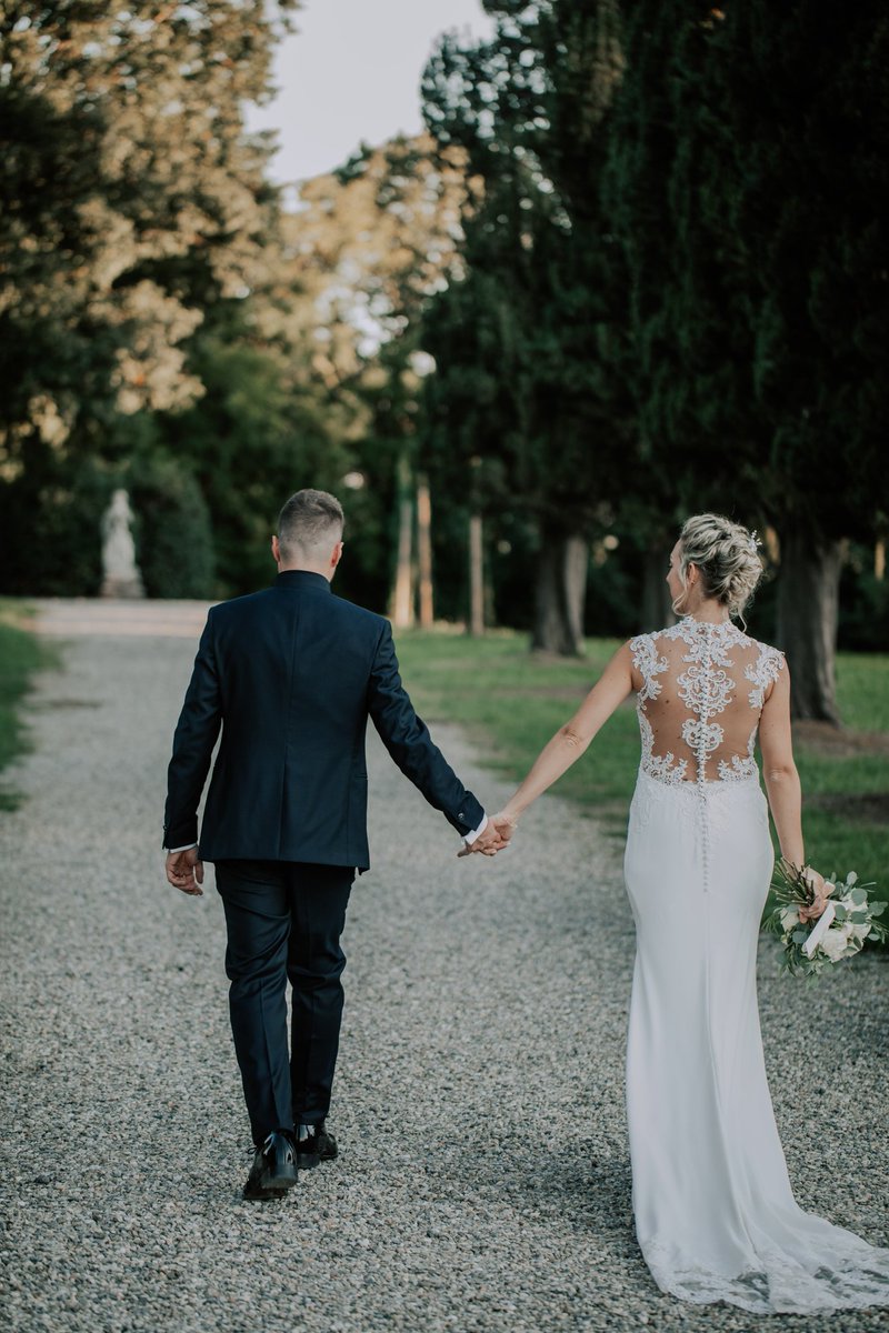 L'amore nasce dal desiderio improvviso di rendere eterno il passeggero.
♡
#amoreeterno #wedding #bride #weddingplanner #weddingday 
#weddingdress #groom #sposo 
#bridedress #matrimonio #wp
#matrimoniolecco #topwedding 
#weddinginspiration #events 
#weddingplanneritaly #lecco