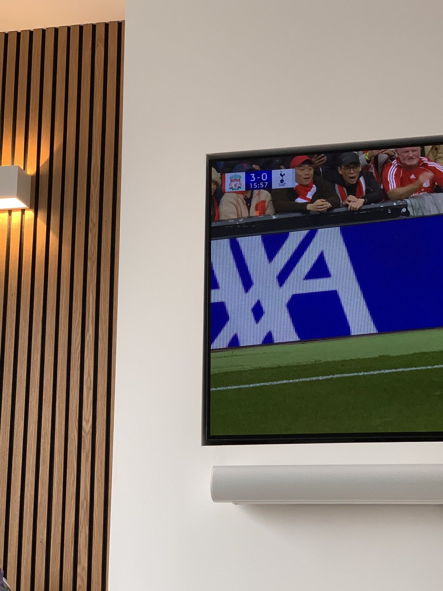 Josh Thomas tweet media