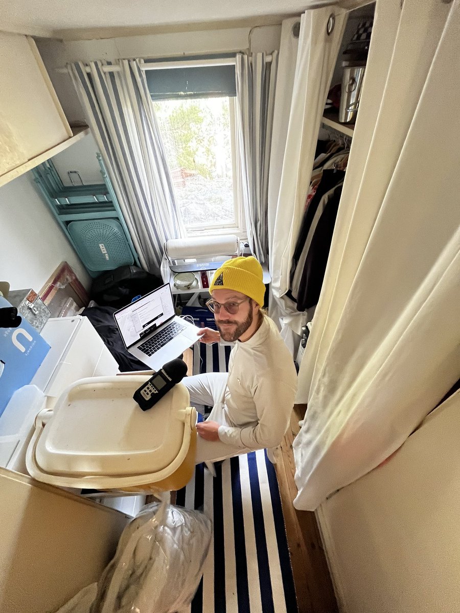 Inspelning av Plattan i mattan avsnitt 60 från den här vrån. I ett hus vars ägare jag aldrig träffat. #F1 #Formula1 #BakuGP #AzerbaidjanGP