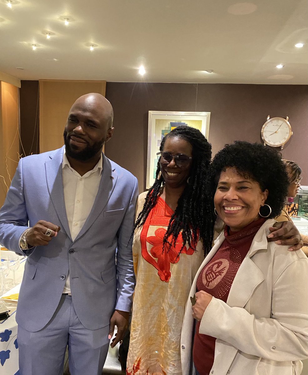 Taanumleele's tweet photo. La principale chose que j’ai retenue du discours de mon frère Kemi Seba est que nous devons nous aimer en tant être et en tant que groupe. Quand on s’aime on se préserve et veut perpétuer qui nous sommes, nos cultures, de reproduire qui nous sommes et on donnerait sa vie pour. https://t.co/Cg2KWfPLNM
