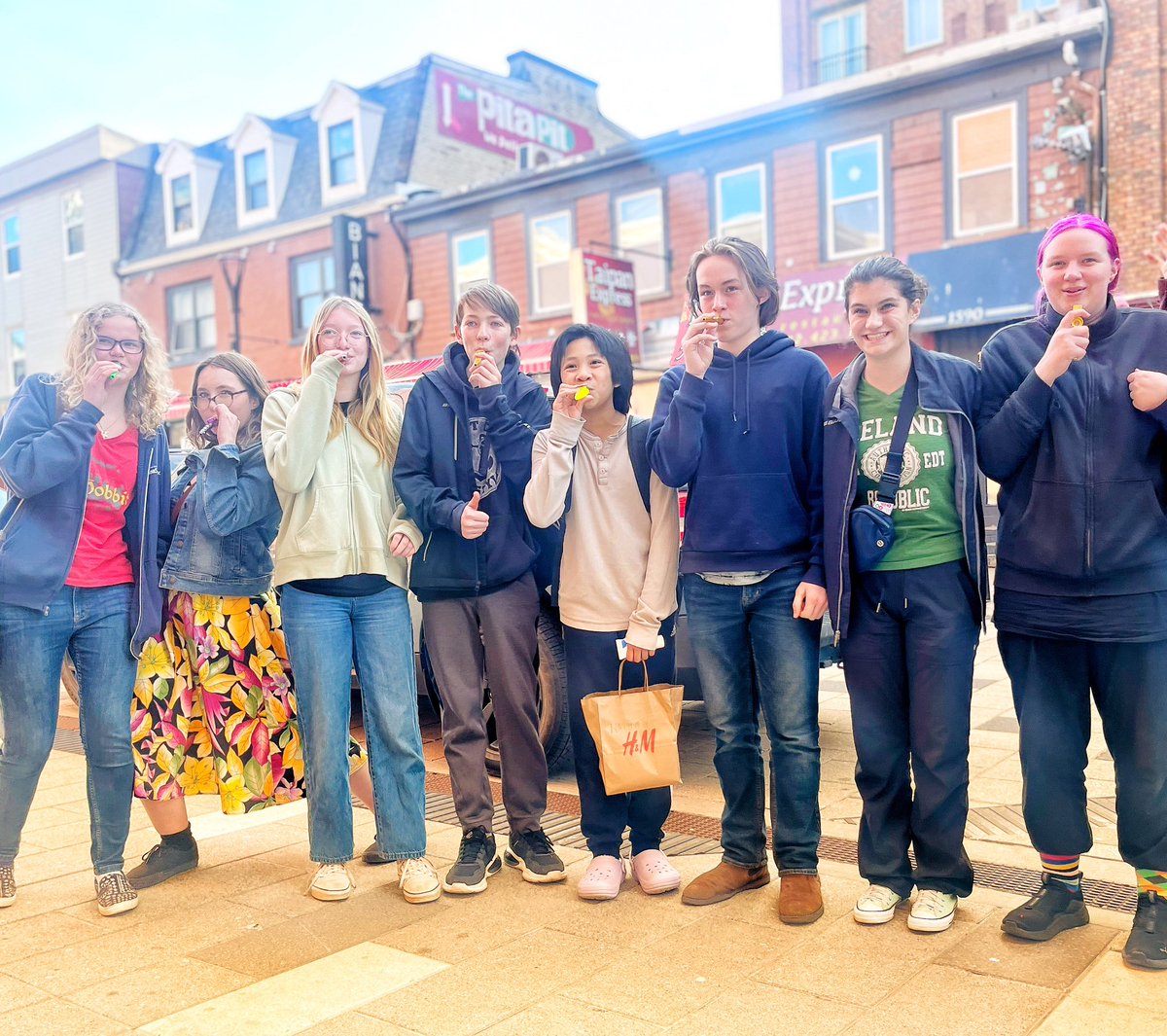 Youth actors from The Hobbit (<a href="/FestAntigonish/">Festival Antigonish Summer Theatre</a>) met Nathan Malolos - star of @NeptuneTheatre’s Billy Elliot. And gave him a kazoo. As you do. If you’re in Halifax NS, it’s absolutely worth a trip to Neptune to see Billy Elliot! Fantastic!