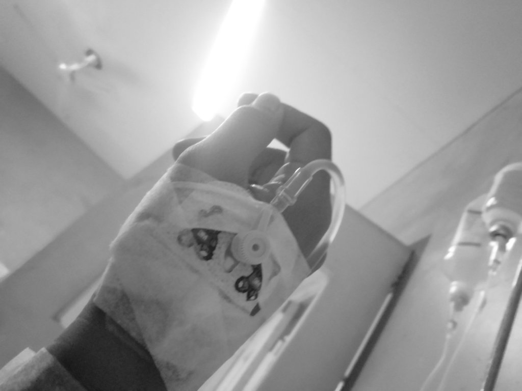 Doratea9's tweet photo. thankyou for this cutie sticker nurse, felt like a child again.🥰 https://t.co/vQHXfhaHNA