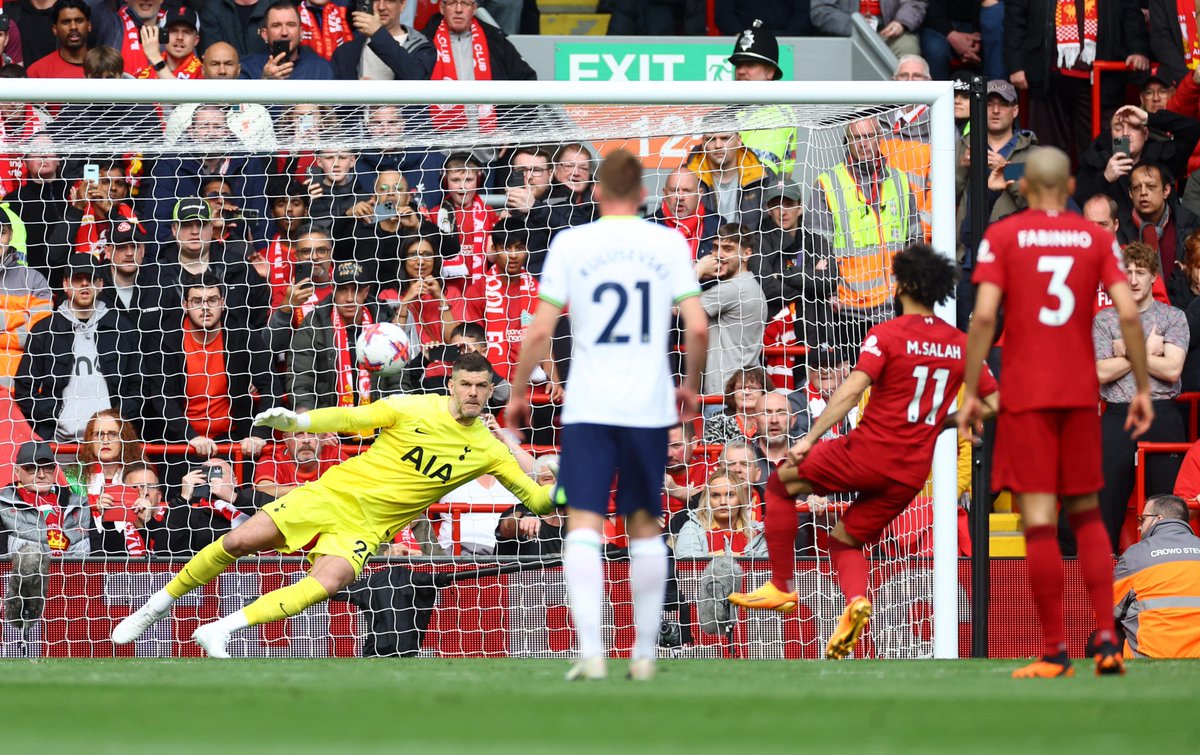 premierleague's tweet photo. ⚽️ Jones 3'
⚽️ Diaz 5'
⚽️ Salah 15' (pen)

Rapid.

@LFC | #LIVTOT https://t.co/O4rpY2yi1t