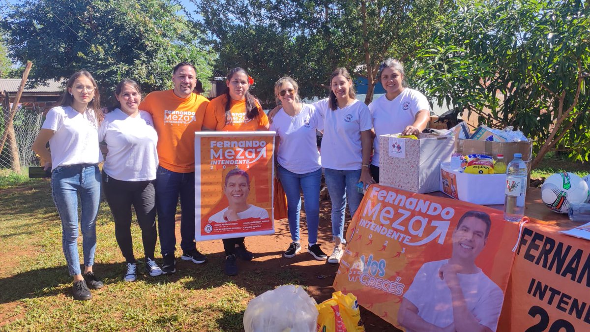 maxivallejos12's tweet photo. 📍#SoyParte en b° Yohasá!
➡️Fortalecemos nuestras acciones con kits de útiles escolares a nuestra Comunidad! En apoyo a nuestro candidato a Intendente @FernandoMezaOK 2023! @isabel_verito29 @Yoly25457748 @FlorGarrastazul @FRdelaConcordia https://t.co/pECuLbC7aH