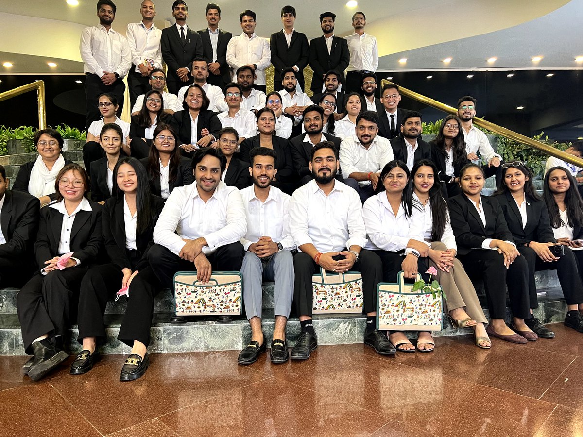 nss_lc1's tweet photo. OUR VOLUNTEERS WITNESSED NATIONAL CONCLAVE ON MAN KI BAAT @ 100, AT VIGYAN BHAWAN, NEW DELHI. 

The Hon’ble Vice President of India, Shri Jagdeep Dhankar inaugurated the National Conclave on Mann Ki Baat @100 on the occasion of 100th episode of Mann Ki Baat. https://t.co/7Cx7zN1cVD