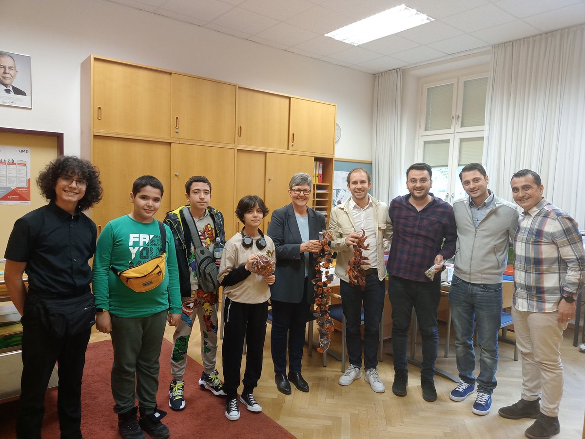 Denizli İl Milli Eğitim Müdürlüğümüzün 2022-1-TR01-KA121-SCH-000065719 numaralı 2022 yılı okul eğitimi alanında Erasmus Akreditasyonu projesi kapsamında Cumhuriyet Ybo olarak (KA121-SCH) Viyana egitimimizi tamamladık .<a href="/ulusalajans/">Türkiye Ulusal Ajansı 🇹🇷 Turkish NA</a>
<a href="/denizlimem/">Denizli İl Millî Eğitim Müdürlüğü</a> <a href="/ArgeDenizli/">Denizli ARGE</a> <a href="/kalemem20/">Kale İlçe Milli Eğitim Müdürlüğü</a> <a href="/totak2066/">Nurettin TIKIM</a>