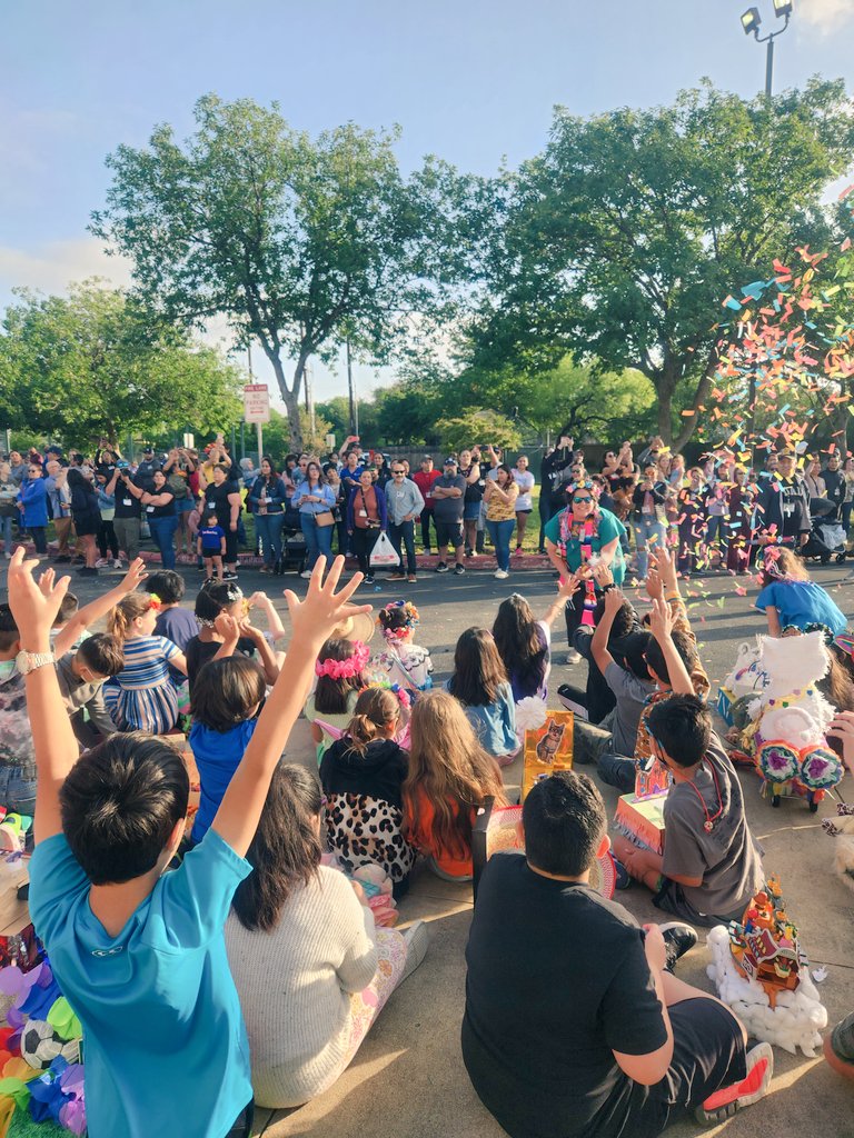 MrsGuillen2's tweet photo. Thursday was our Burke Fiesta Parade! Everyone had so much fun! Shout out to our amazing admin for always making our days so enjoyable! ❤️ @NISDBurke #burkestrong https://t.co/LEsIMO4OTF