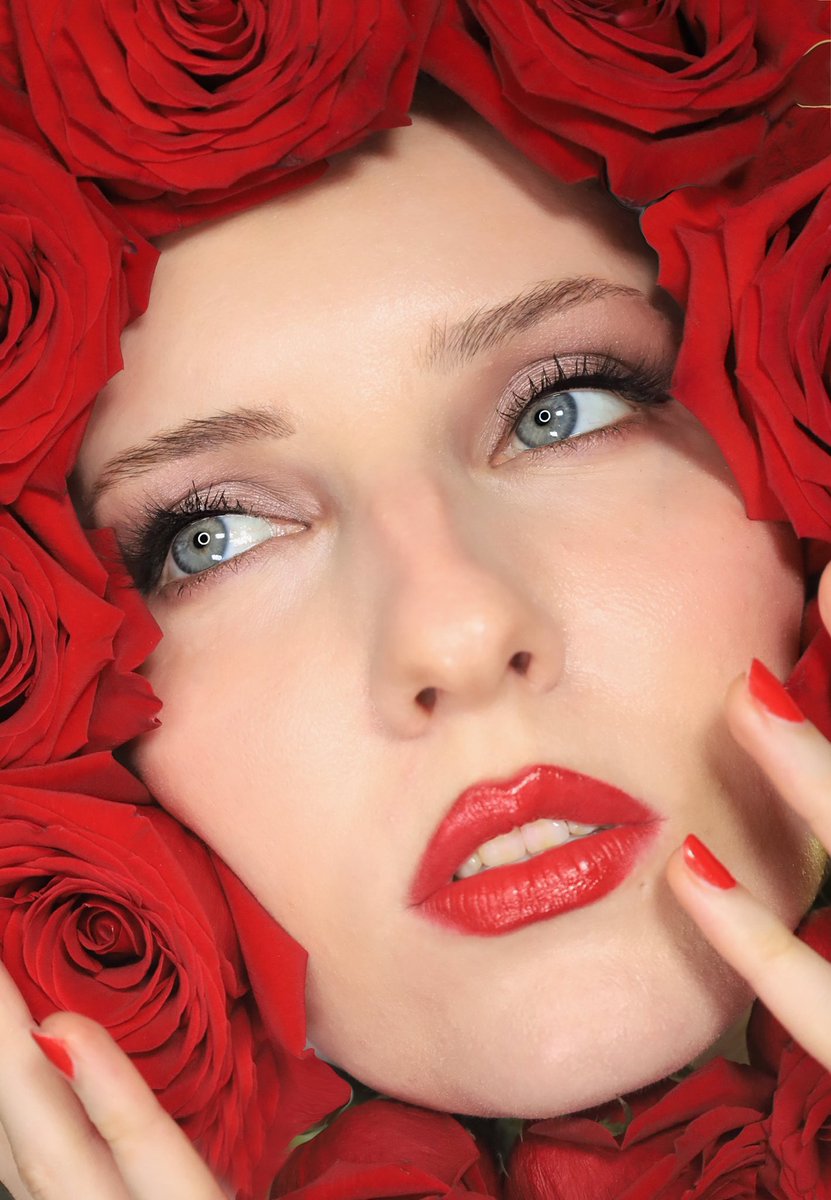 martacharta's tweet photo. Roses 🌹 #makeup #makeuplook #makeupartist https://t.co/XDwxCuL8M2