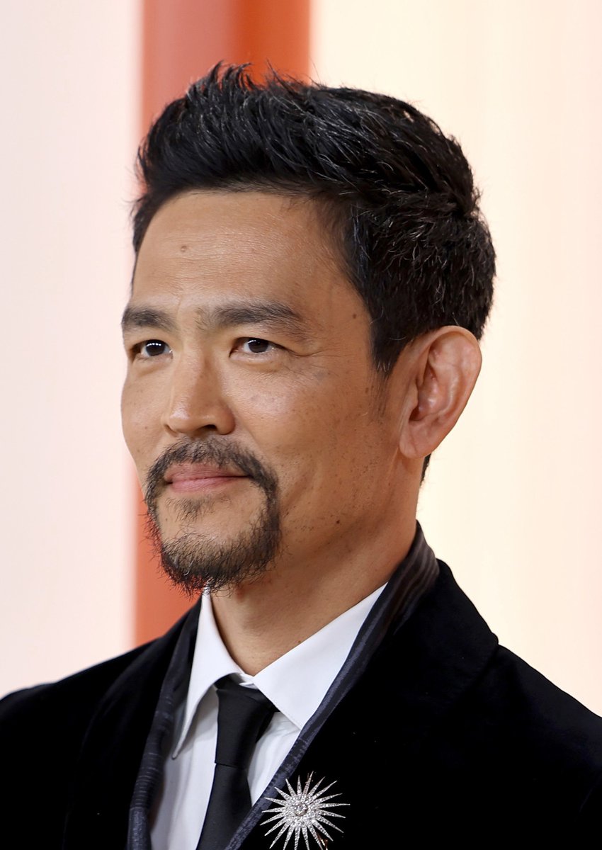 John Cho on the 2023 Academy Awards red carpet.
⁠
#johncho #thedailycho #starringjohncho #oscars #academyawards #oscars2023 #oscarsredcarpet