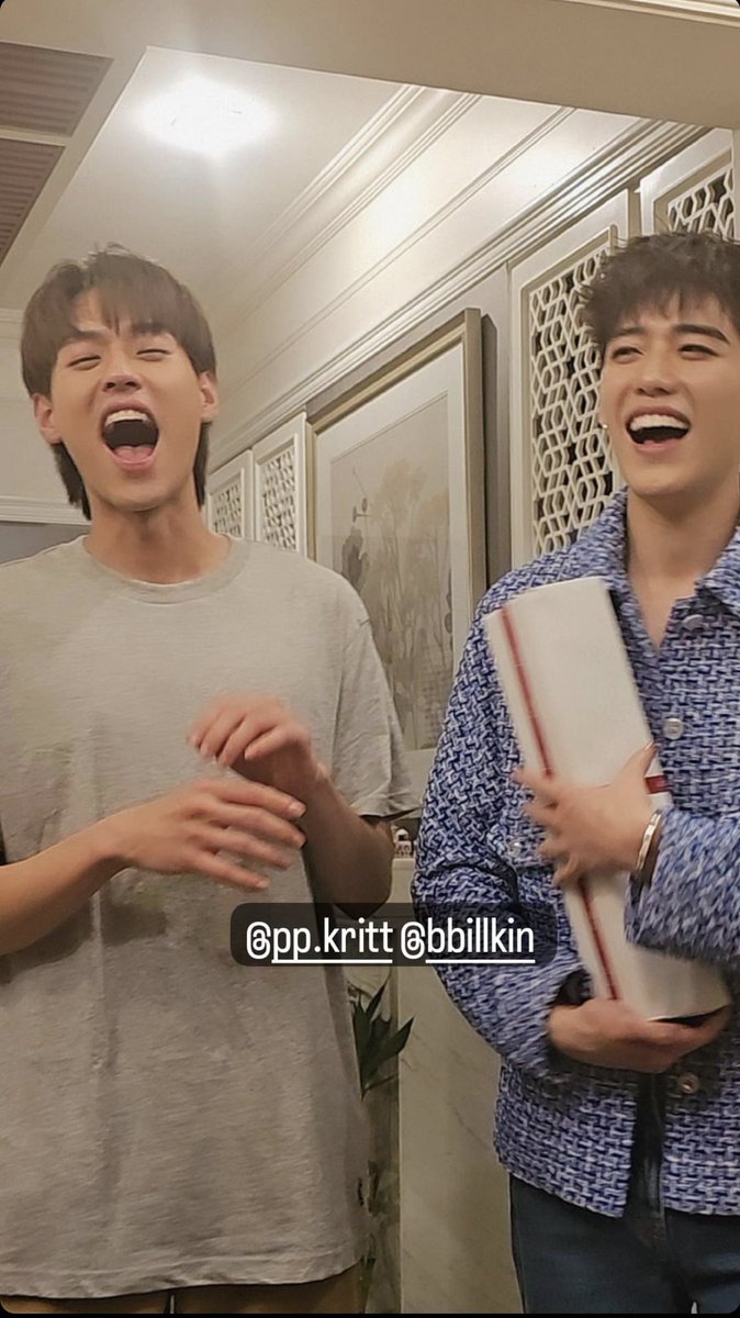 nongderrr's tweet photo. ของขวัญอะไร!!!!!!!! พี่กิ้นให้ของขวัญอะไรน้องพี พูด!!!!! #CheersToPP24thBDay

cr:parplernmakeups https://t.co/7FdqsgYWa0