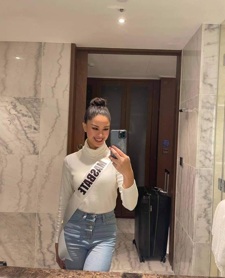 Aylabyuuh's tweet photo. HAPPY 24TH BIRTHDAY KISSES

@KissesDelavin
#KissesDelavin https://t.co/7Ejow8yWPi