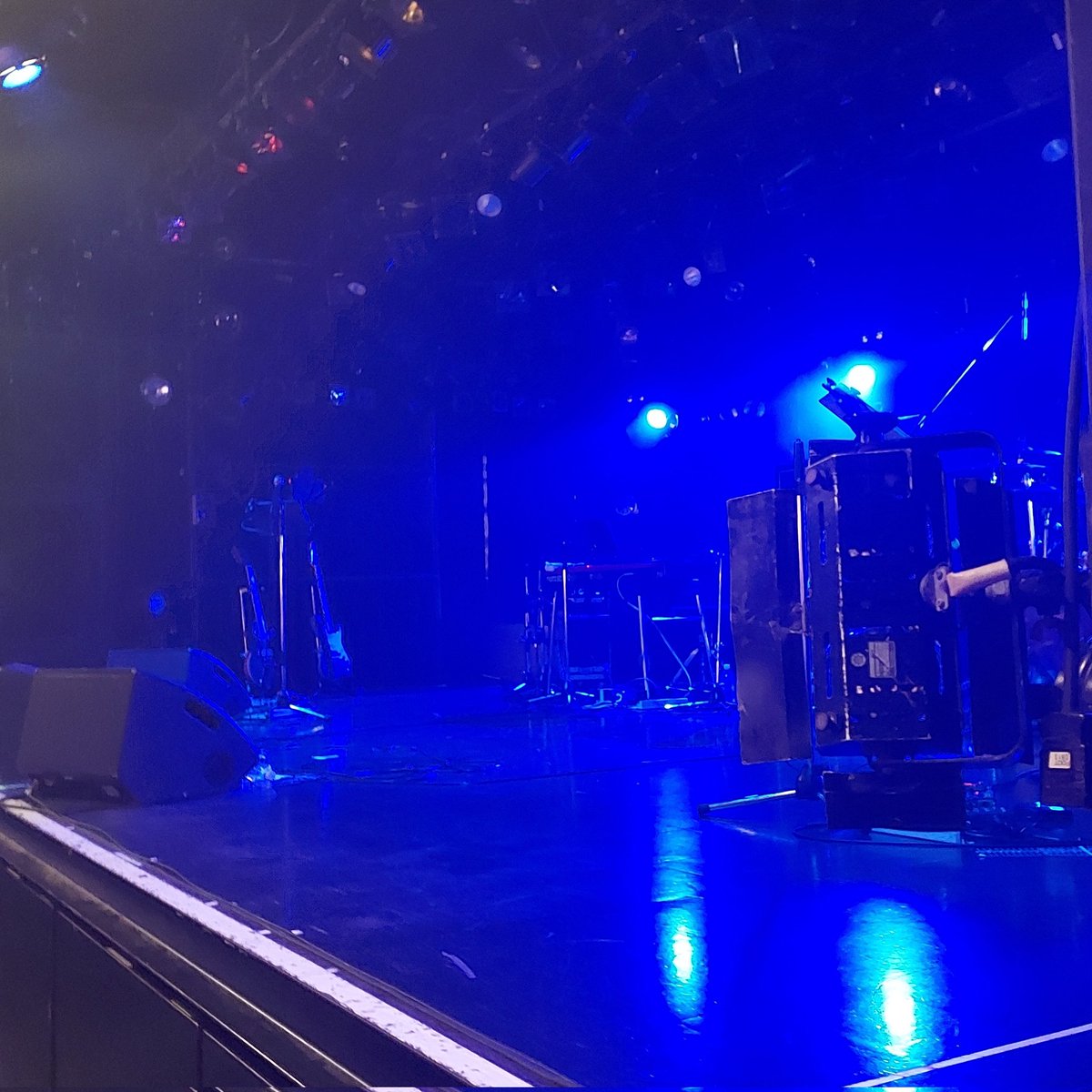 y_s2xk's tweet photo. さいかいツアー最終日、大阪！
やっぱ大阪の空気感が大好きすぎる。

インストアツアーでお友達になった4人とちゃんと再会できたし新しいお友達もまた増えた💕
#きゃない https://t.co/xGNTvxDCgf