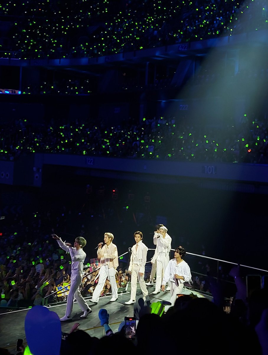 solshinekim's tweet photo. 7Dream is still a dream, and we'll not stop until we reach that. 🤞

WE MISS YOU HERE, CHENLE! 💚

walang bias wrecking na naganap, i just love them even more now that i saw them 😭 hindi po makatarungan ang mga itsura nila PHOTOS AND VIDEOS DIDN'T MAKE JUSTICE 😭 #TDS2inMNL_DAY2 https://t.co/ajQU80PaH5