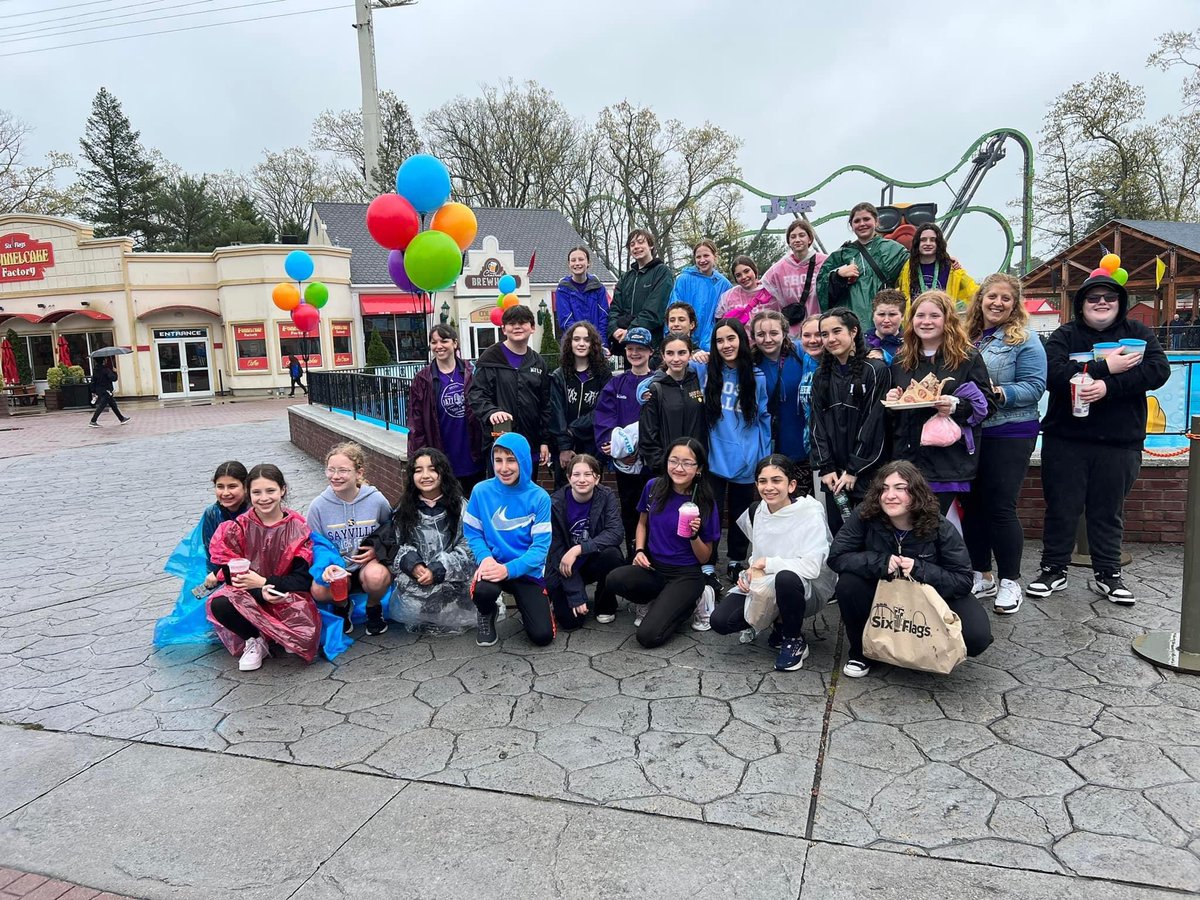 Mrs_Cirillo's tweet photo. Congrats to SMS Jazz Choir! 
1st place in Jazz Choir Division &amp; BEST OVERALL CHOIR OF THE DAY at Music In The Parks! Congrats to Bridget Spreckels for receiving “Overall Vocal Soloist” award in the Middle School Choral Division! @SayvilleMS @SayvilleMSMusic @Sayvillek12 https://t.co/dLE3temJro