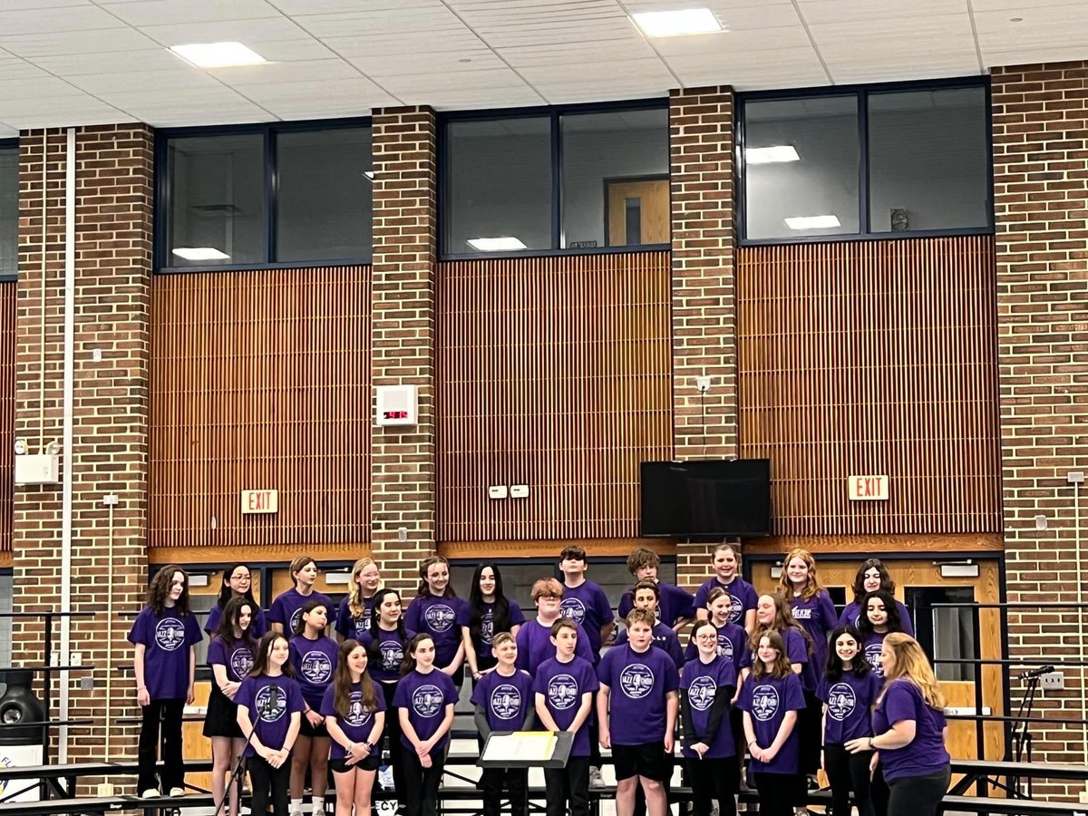 Mrs_Cirillo's tweet photo. Congrats to SMS Jazz Choir! 
1st place in Jazz Choir Division &amp; BEST OVERALL CHOIR OF THE DAY at Music In The Parks! Congrats to Bridget Spreckels for receiving “Overall Vocal Soloist” award in the Middle School Choral Division! @SayvilleMS @SayvilleMSMusic @Sayvillek12 https://t.co/dLE3temJro