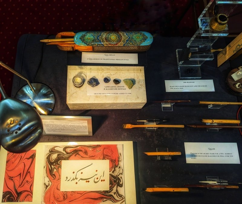 Thanks to the Peter Jones team from <a href="/JohnLewisRetail/">John Lewis & Partners</a> London for curating my calligraphy equipment and art at the <a href="/QESTcraft/">QEST</a>  annual luncheon of the Royal Warrant Holders Association