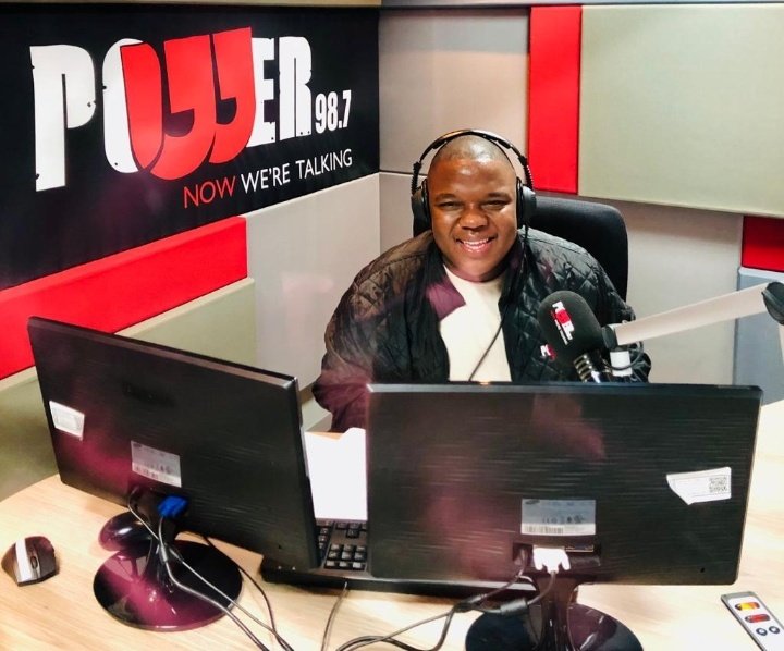 MnisiNkosikhona tweet picture