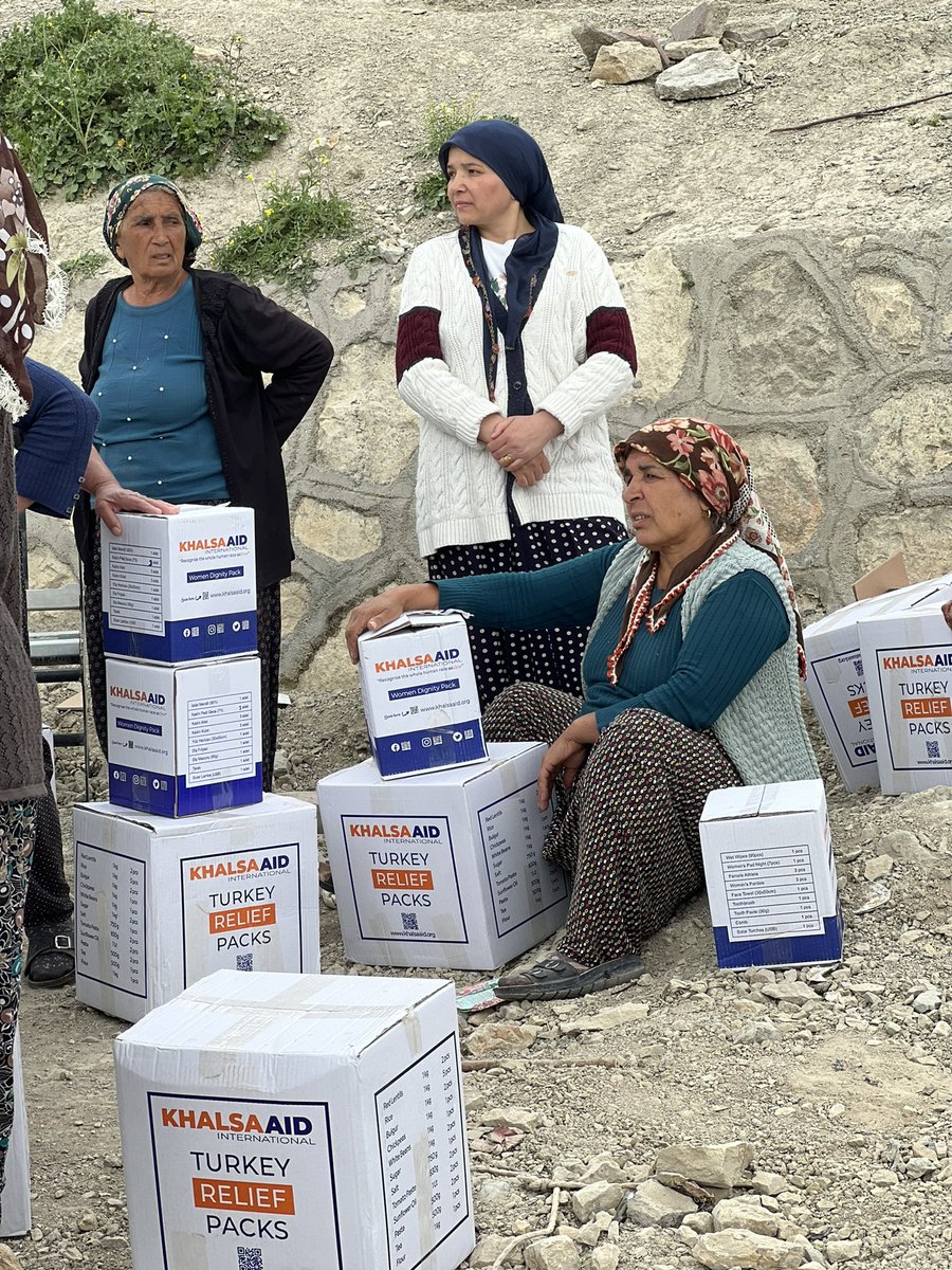Khalsa_Aid's tweet photo. Our support in Turkey continues…. Thank you for supporting @khalsa_aid 🙏🏻❤️

#turkeyearthquake #Turkey #earthquake #KhalsaAid #Humanity #AFAD https://t.co/mRcHuT8TUW