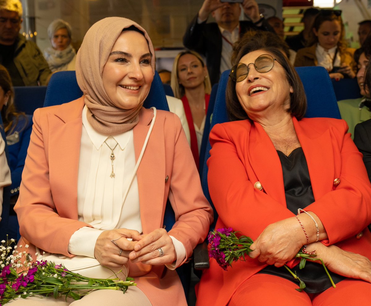 avcemilkapanan4 tweet media