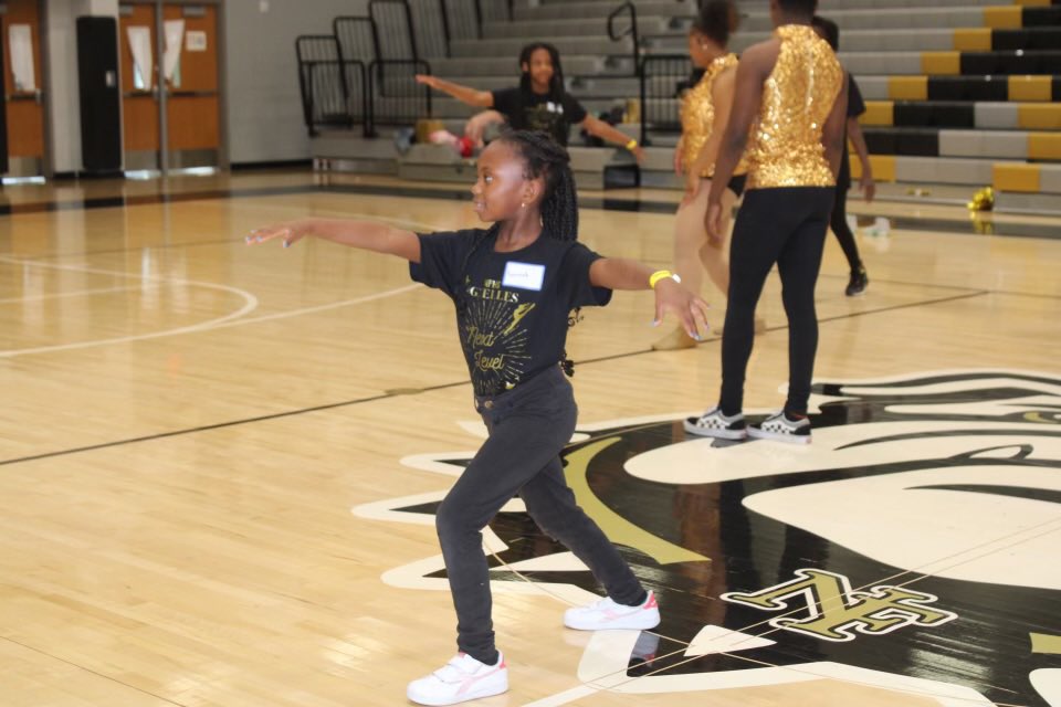 NFHSDance's tweet photo. What a fun day! The G’zelles Dance team held their first Dance Jr.  Clinic on Saturday! Dancers from ages 3-16  had fun getting instruction on technique, playing games, preparing for parade,  learning dance routines, and eating lunch!💛💛 https://t.co/8SrdkeiIaH