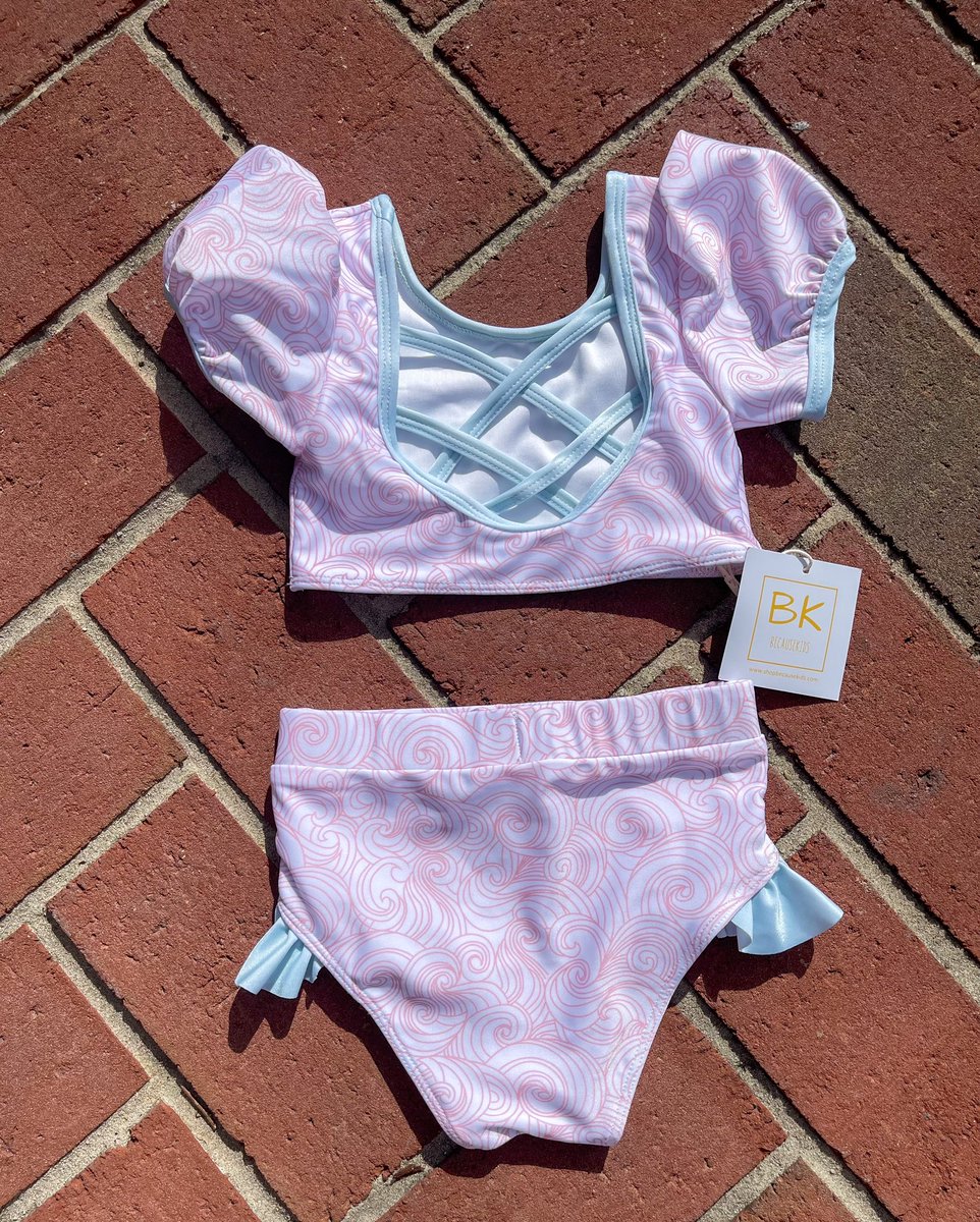 💕 READY TO SHIP 💕
.
.
#becausekids #customdesigns #mommyandme #momowned #childrensclothing #slibingmatches 
shopbecausekids.com