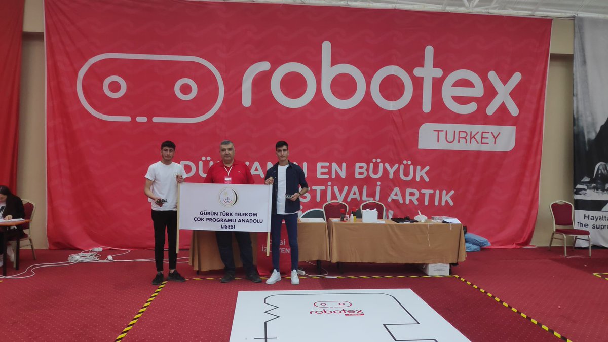 MMuharrem_Demir's tweet photo. Dünyanın en büyük robotik festivali Robotex International'ın Türkiye ayağı olan Robotex Türkiye’nin finalleri bugün Antalya’da yapıldı ve Gürün Türk Telekom Çok Programlı Anadolu Lisesi öğrencileri minisumo kategorisinde Türkiye Şampiyonu oldu. https://t.co/PhwADzk1oE