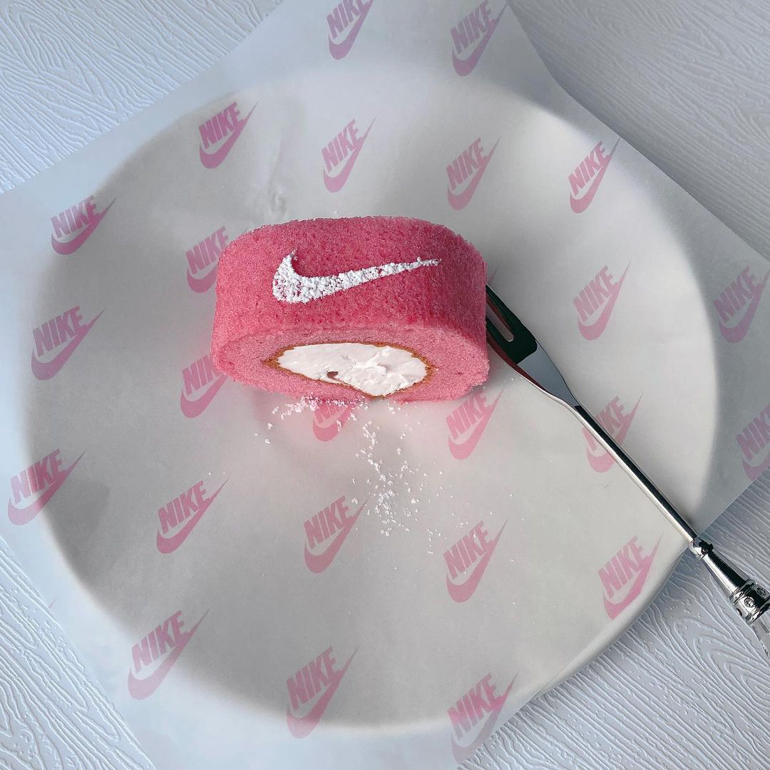 Sunday sweets, rolling into Bank Holiday Monday with this delightful treat! 😋 

Courtesy of @haromi! 🧡🔥