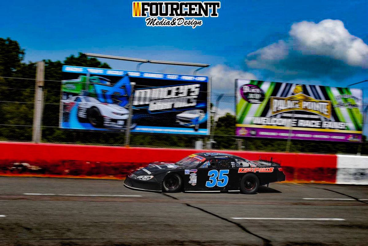 FourCentMedia's tweet photo. Crazy night of racing with @Cplms09. Watching Dale Ogburn and Thomas Annunziata win the 62 lap Mod and the 100 lap ProLate Model race. https://t.co/Wpp8cseW3h