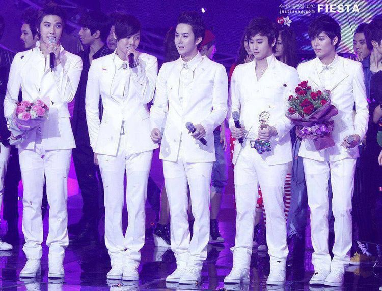 queenmidalah's tweet photo. Happy 501 Day! #KimHyunJoong #HeoYoungSaeng #KimKyuJong #ParkJungMin #KimHyungJun #SS501 #DoubleS301 #TripleSOfSS501FOREVER #TripleS #ss501comeback #waitingforacomeback https://t.co/ZVOzVtSwrQ