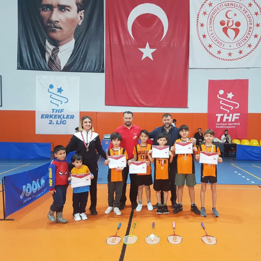 KuyulukMezitli's tweet photo. Badminton Bölge 2.olarak, Türkiye Finallerine adımızı yazdırdık💥
@MezitliMEM 
@MersinMEM https://t.co/ioNDpqaRes