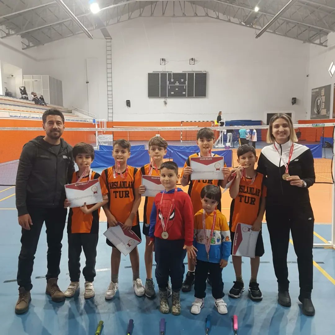 KuyulukMezitli's tweet photo. Badminton Bölge 2.olarak, Türkiye Finallerine adımızı yazdırdık💥
@MezitliMEM 
@MersinMEM https://t.co/ioNDpqaRes