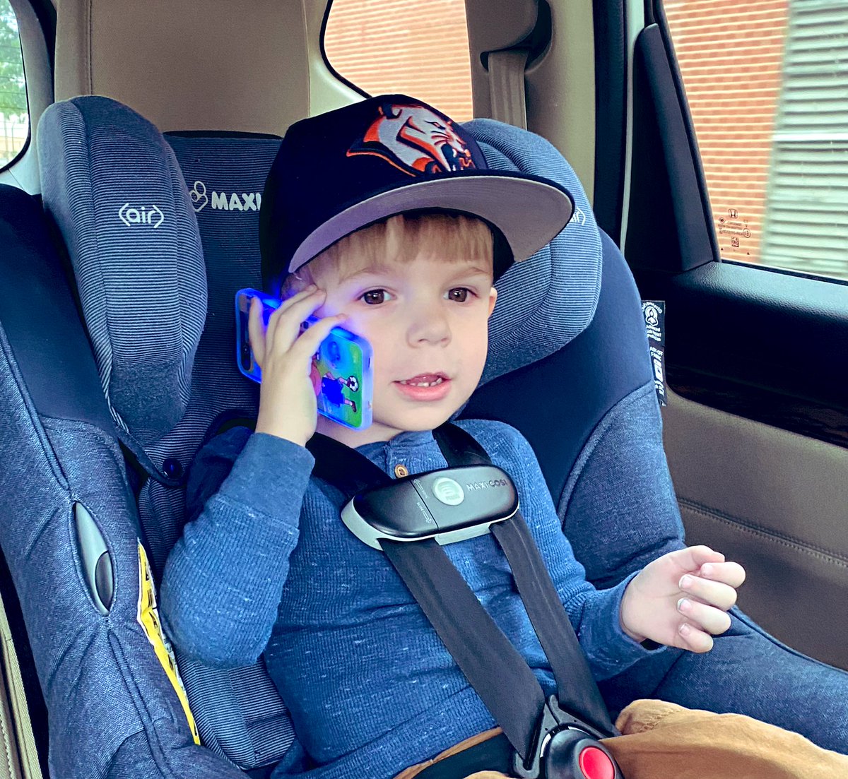 LeftOnLeft's tweet photo. When you get the call to be a Cougar….
#BeauMan 
@CarsonCougarBSB @CarsonAthletics 
@BridgesKyle10 https://t.co/ilkuMPVCRq