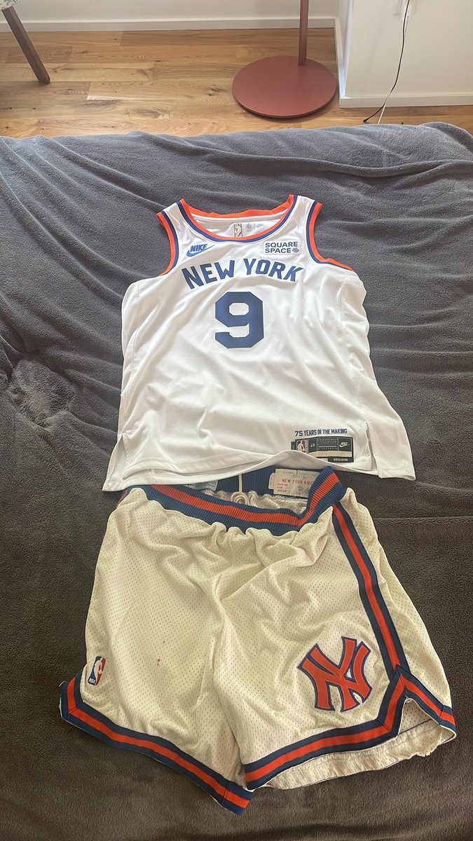 quickleyszn5's tweet photo. Game Used 1990 Charles Oakley Shorts and the RJ jersey for todays game! What we thinking? https://t.co/LvrkDVl0IV