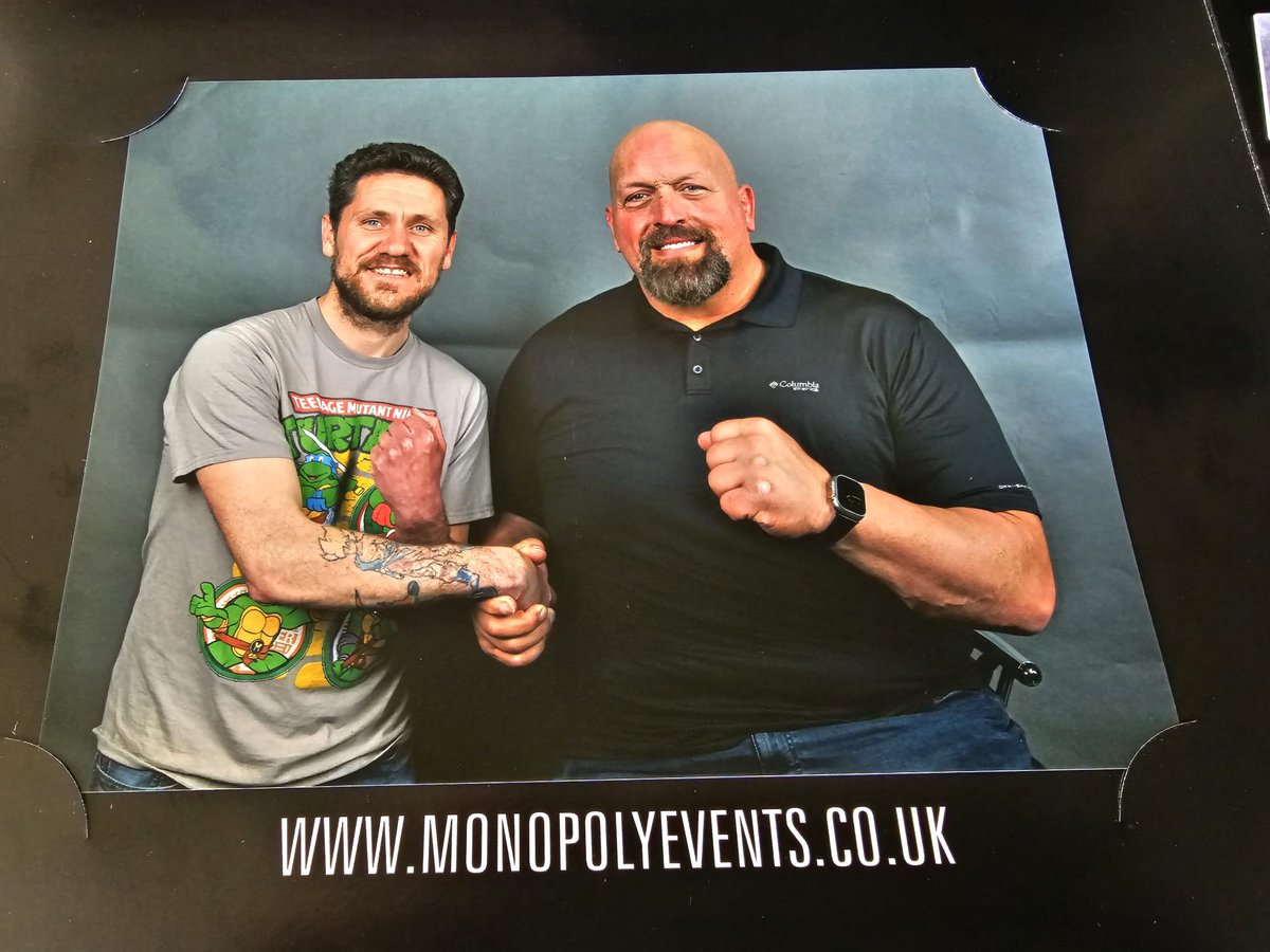 olleysteven's tweet photo. Finally met @PaulWight thanks to @ftlowrestling ! Been waiting years to met the Legend after 2 failed attempts in the past.

#WWF #WWE #WCW #Wrestling #AEW #Jakks #BigShow #Giant #FTLOW #ComicCon #ForTheLoveofWrestling #Manchester #CaptainInsano #UK #PaulWight #Figures #Signed https://t.co/bBOcdgjesH