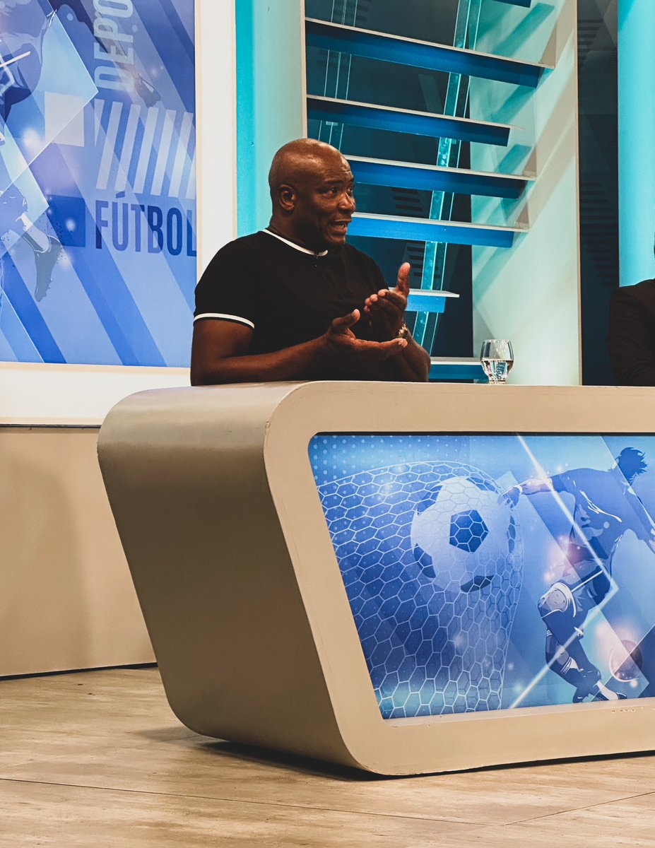 “Los jugadores están siendo usados. Lugano está cada vez más cerca de ser presidente de la AUF”

🗣️ Richard Morales en #PuntoPenalEnEl10