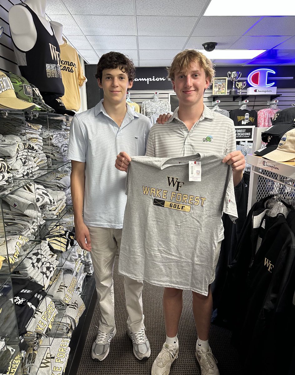 AdamCory12's tweet photo. Unofficial visit to Wake Forest with my bud Ilias. https://t.co/DkNxHX2Cq3
