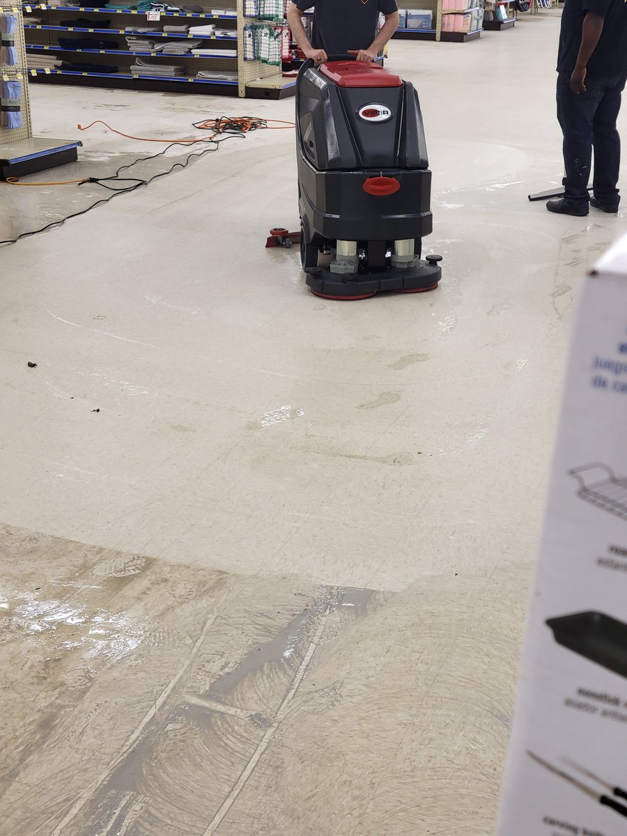 tpiwins216's tweet image. #smartclean #stripandwax