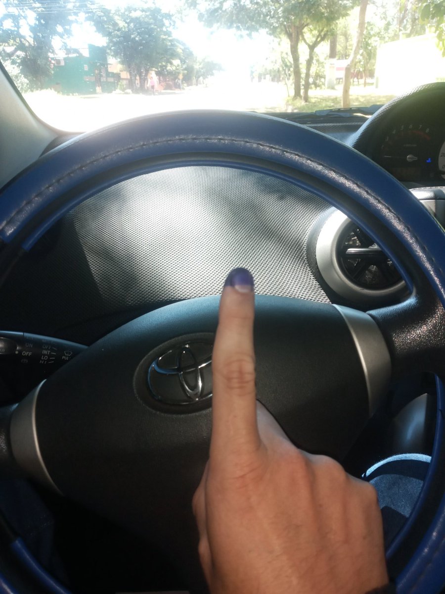 CsarAriel13's tweet photo. Después de 4 horas en la fila y eso que no cobre otra vez el 100 mil😑🙍‍♂️ https://t.co/thjHd68PYK