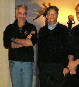 DocAhmadMalik's tweet photo. Who did epstein traffick, prostitute and abuse?
Who were his clients?
Who are the victims and who are the abusers?
Why have none of the abusers been punished?
How many times did Bill visit his island?
What did he do there? https://t.co/9686x0x2ev