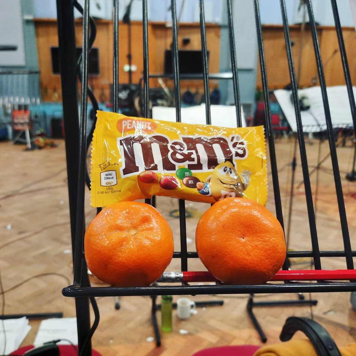 sumudutweets's tweet photo. My favourite studio snacks I think. #studiosnacks https://t.co/P1bcDfVg8J