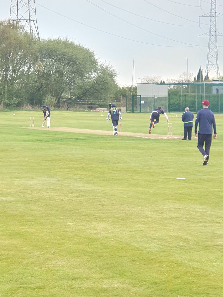 VinceGaffney's tweet image. Ed bowls #2 gets #3 ct Ecclestone @sandyfordcc 29 for 3 off  6 v @LittleStokeCC #3fer