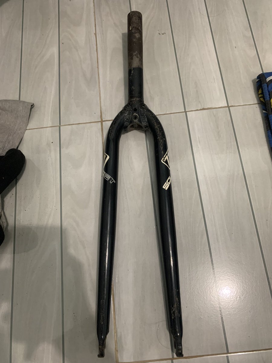 FerdiansyahFix's tweet photo. WTS
Fork soloist 71, os, alloy, steer tube belum ukur, terakhir pake 3 spacer 1cm
Rebker oke
Lokasi banjarbaru
#fnfjb #soloist71 https://t.co/rbZTdiqbYx