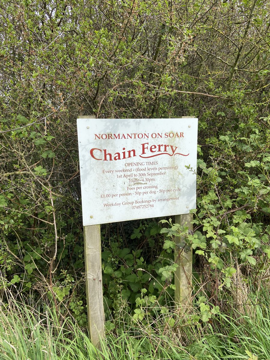 TraceyDagley's tweet photo. My Labrador and I took the Chain Ferry across the Soar! #NormantononSoar #ChainFerry what a thoroughly civilised way to travel on a Sunday afternoon &amp; for £1 it was a great experience 🙏 https://t.co/onHlYLkQ6Z