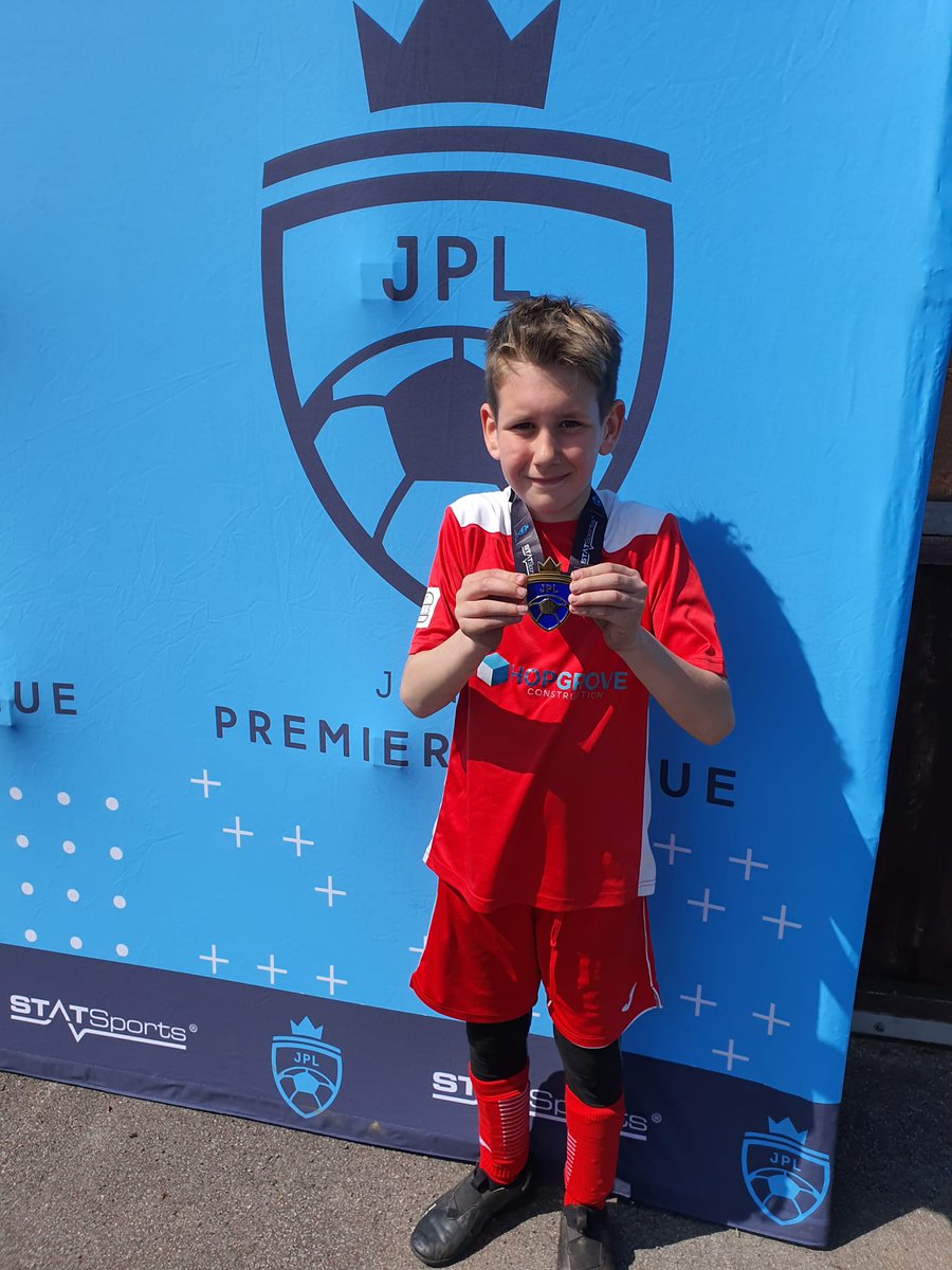efarnhamPE's tweet image. Amazing day for theam at the @jpluk finals. So proud of all the players for @PJSSElite only missed out on the finals on goal difference- tremendous effort and resilience from them all. Big thanks to @FerdinandGroup for meeting the boys- made their day!