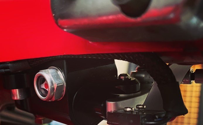 hekohekoayumu's tweet image. マスターシリンダーはcrimazのリザーバーが目立たないタイプ。
ブレーキランプも機械式で追加します。
とりあえずなのでステーも適当に曲げたアルミ板。
配線はリアのスイッチから。
マスターの中身は汎用のグリメカみたいですね。
OHのパーツもなんとかなりそう。
#crimaz
#vespa
#disc_brake