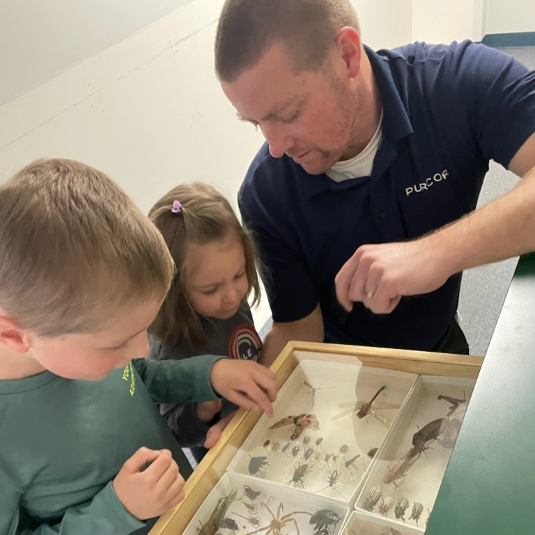 We had some extra special visitors stop by our Puyallup Branch to check out the bug library! It's always fun to pass knowledge on to the next generation ✨ 📷: Paul Funk, Operations Manager (seen here with his children). #proudtobepurcor #npmm