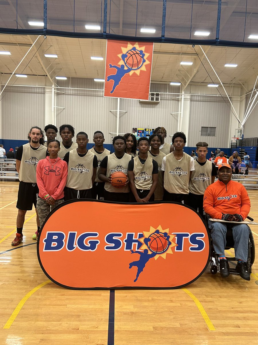 BIG SH🏀TS tweet media